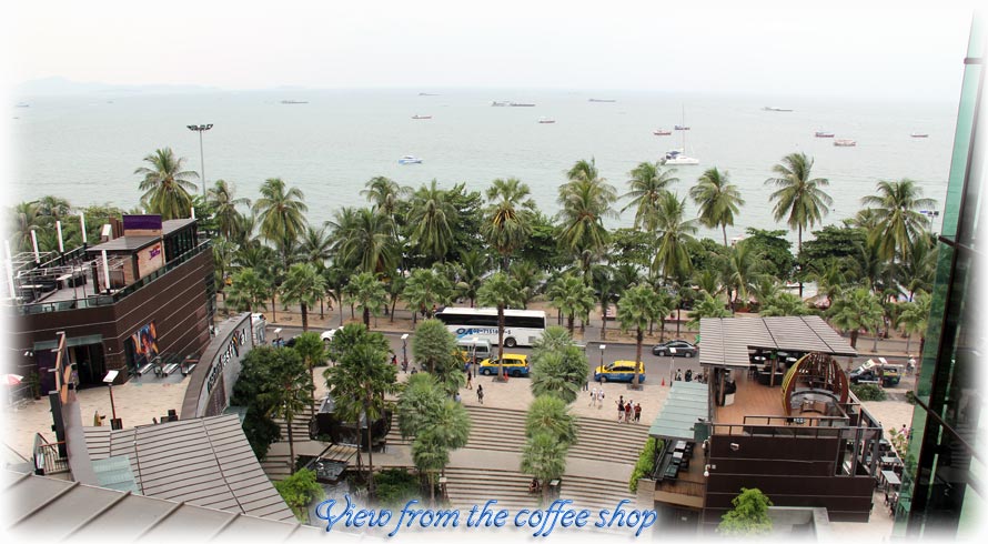 Aladdin's escape to Pattaya during the flood in Thailand 2011