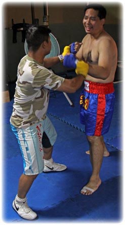 Aladdin's adventure at Bangkok Fight Club in a flooded Bangkok/ FUNKY TOWN
