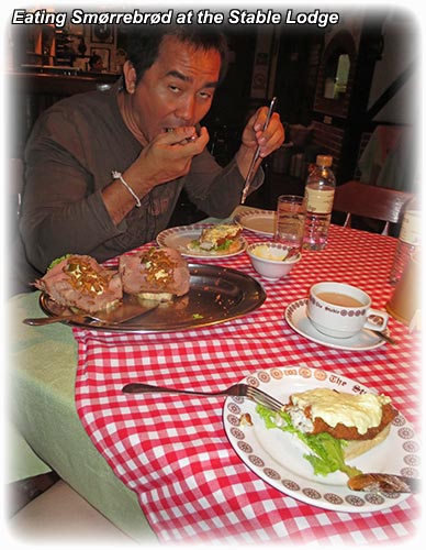 Aladdin's adventure at the Stable Lodge on Sukhumvit Soi 8 in FUNKY TOWN/ Bangkok