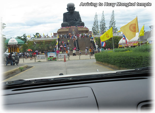 Huay Mongkol Temple - Luang Phor Thuad statue