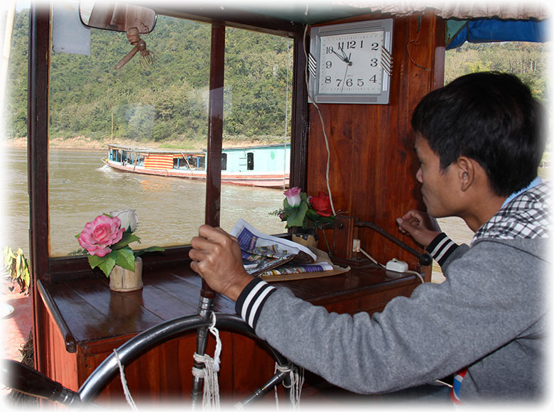 Aladdin's adventure with the Luang Say Mekong Cruises - December 2014 - VISA run to Laos