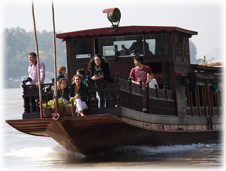 Aladdin's adventure with the Luang Say Mekong Cruises - December 2014 - VISA run to Laos