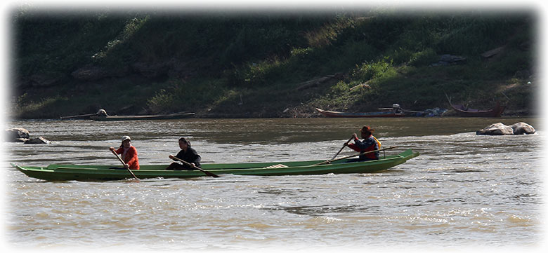 Aladdin's adventure with the Luang Say Mekong Cruises - December 2014 - VISA run to Laos