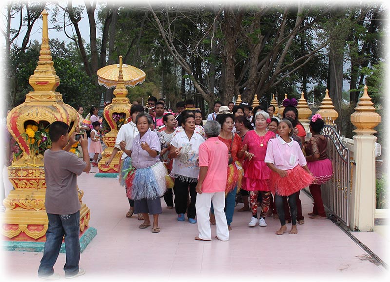 Aladdin's adventure at Wat Klong Sai in Ban Chang, Rayong - วัดคลองทราย บ้านฉาง, ระยอง 