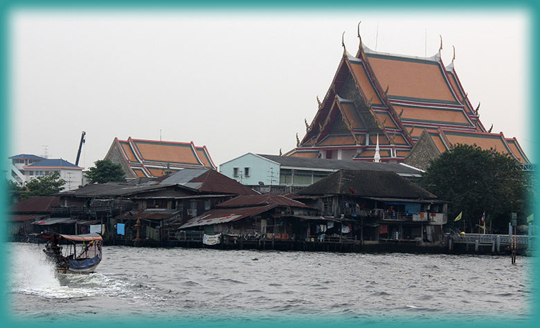 Aladdin's adventure on the Rice Barge Cruise on the Chao Phraya River