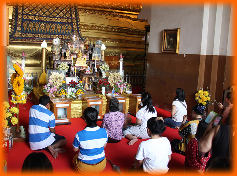 Aladdin's adventure at The Ayutthaya Historical Park - Viharn Phra Mongkol Bophit