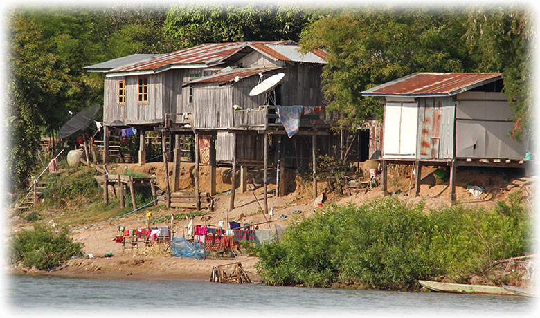 Aladdin's adventure with The Vat Phou Mekong cruise - Visa run to Laos