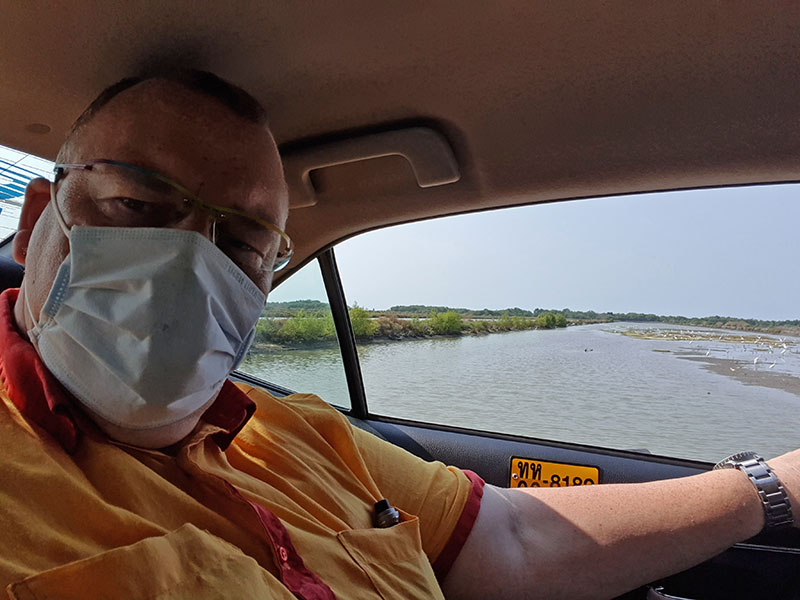Birding/ Bird watching at Moo Ban Pramong / Khok Kham, Bangkok, Thailand
