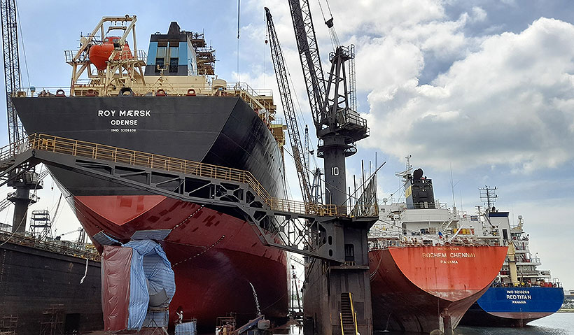 Aladdin's adventure with M/T Roy Mærsk in PaxOcean dry dock in Singapore during the Covid-19 pandemic