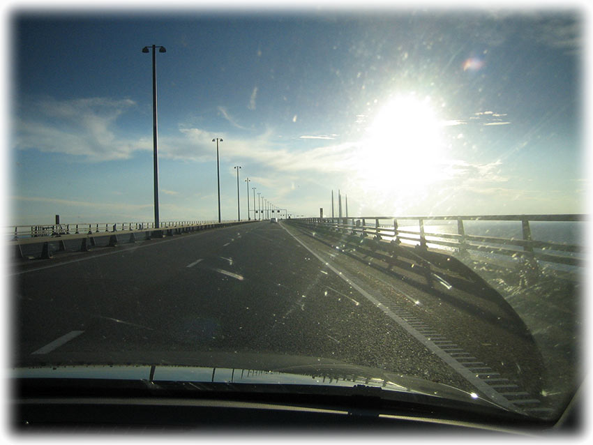 Öresunds bridge/ Öresunds Bron
