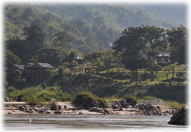 Aladdin's adventure with the Luang Say Mekong Cruises - December 2014 - VISA run to Laos