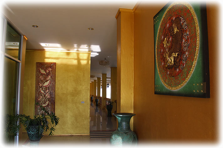 Aladdin's adventure at Nakaraj Princess Hotel in Houei Say - VISA run to Laos